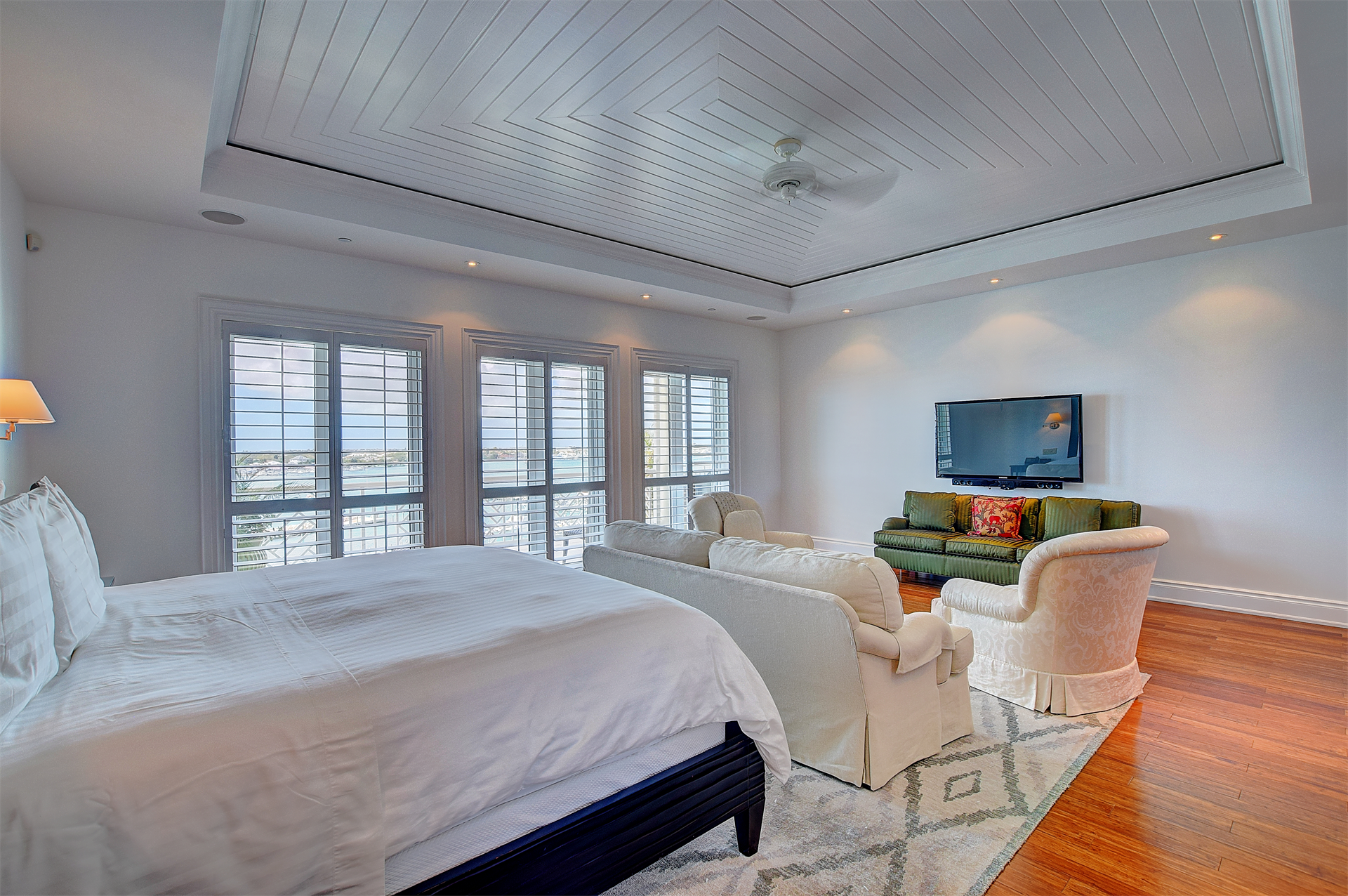 21. Condominiums for Sale at Ocean Club Estates, Paradise Island, Nassau and Paradise Island Bahamas