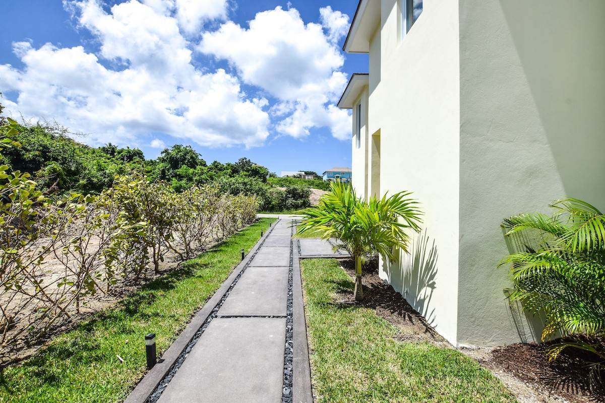 17. Townhouse for Rent at Saffron Hill, West Bay Street, Nassau and Paradise Island Bahamas