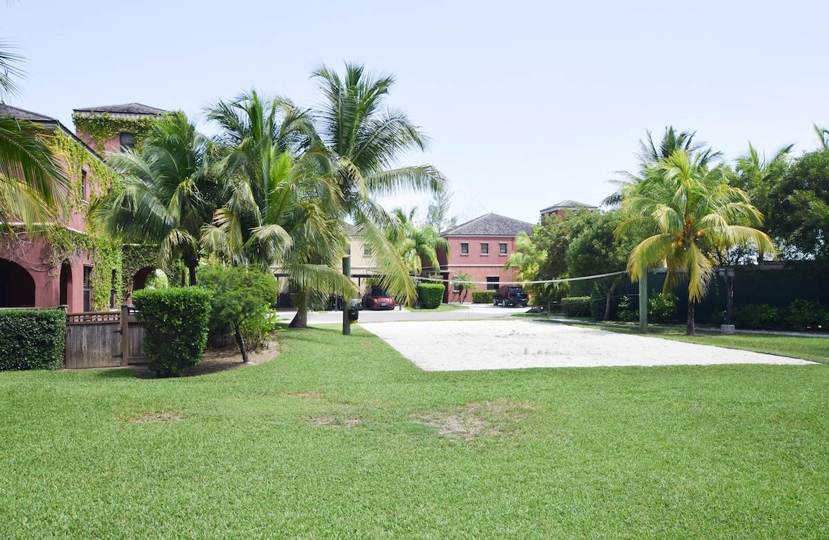 27. Townhouses for Rent at Turnberry, Charlotteville, Nassau and Paradise Island Bahamas