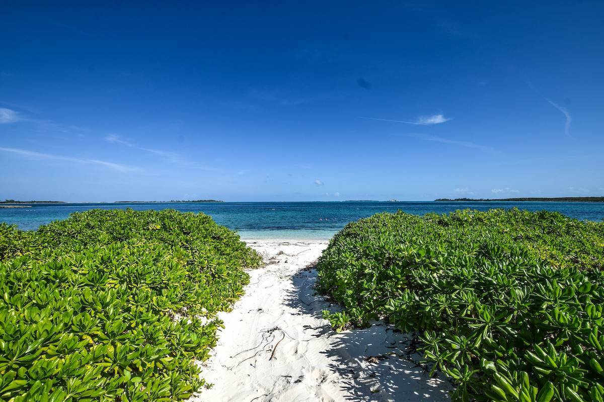 32. House for Rent at Ocean Club Estates, Nassau and Paradise Island Bahamas