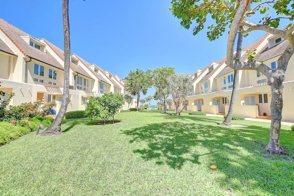 18. Townhouses for Rent at Miramar, Paradise Island, Nassau and Paradise Island Bahamas