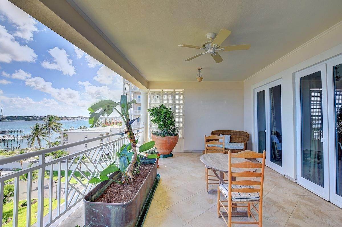 25. Condominiums for Sale at Ocean Club Residences and Marina, Paradise Island, Nassau and Paradise Island Bahamas