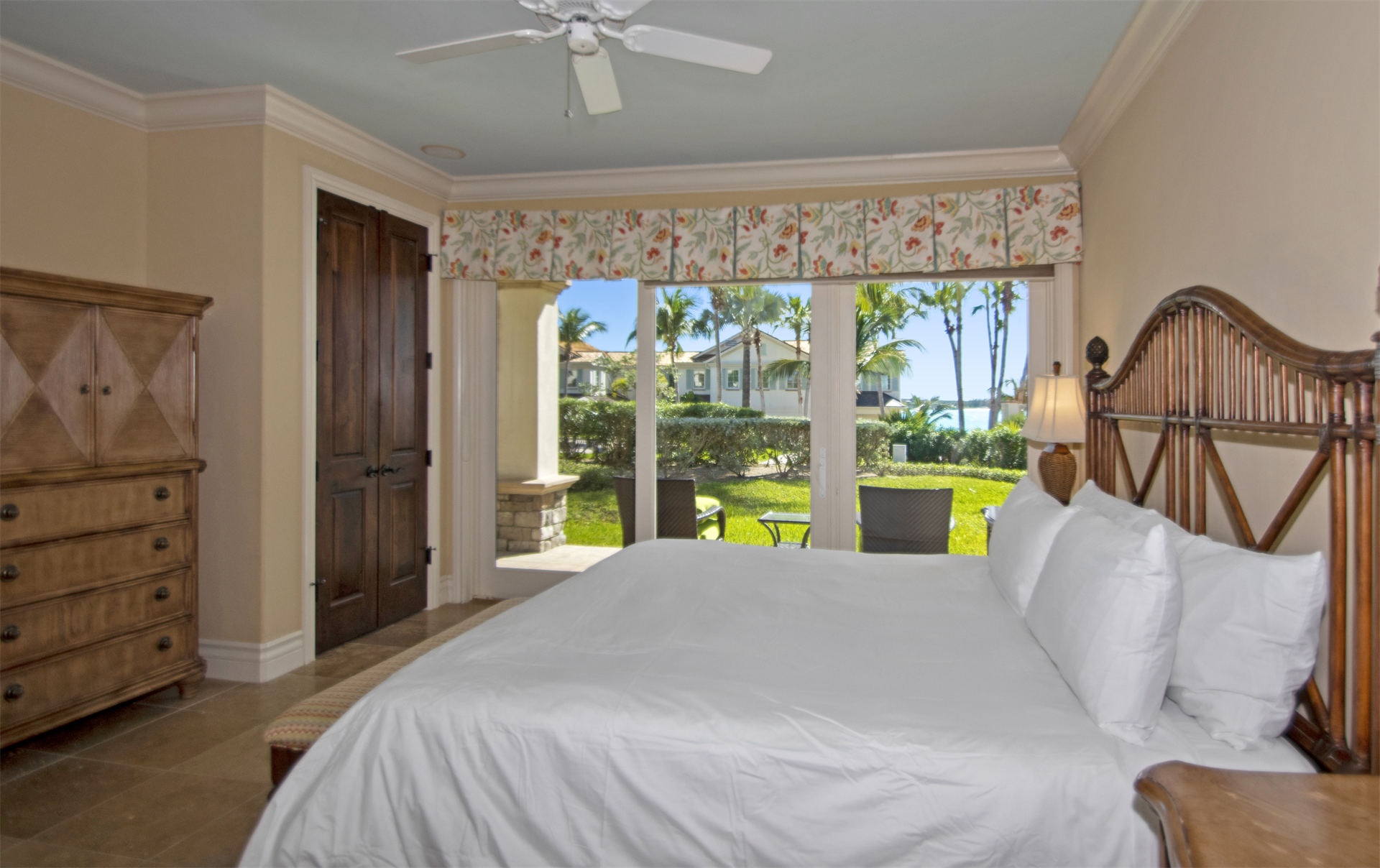 6. Condo / Townhome / Villa for Sale at Emerald Bay, Exuma Bahamas