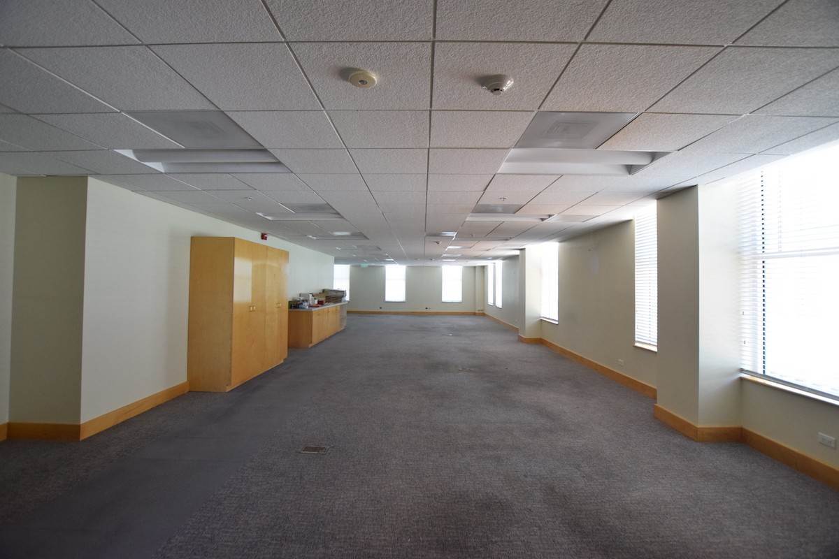 13. Commercial / Office for Rent at East Bay Street, Nassau and Paradise Island Bahamas