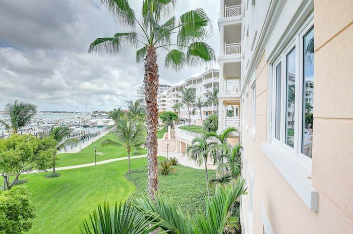 20. Condominiums for Sale at Paradise Island, Paradise Island Bahamas
