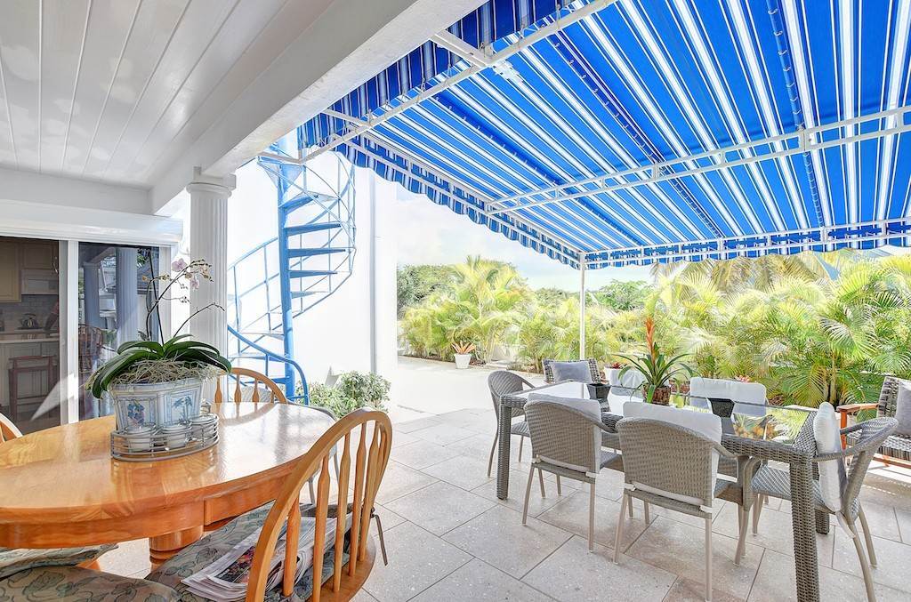 21. Single Family Homes for Sale at Love Beach, Nassau And Paradise Island Bahamas