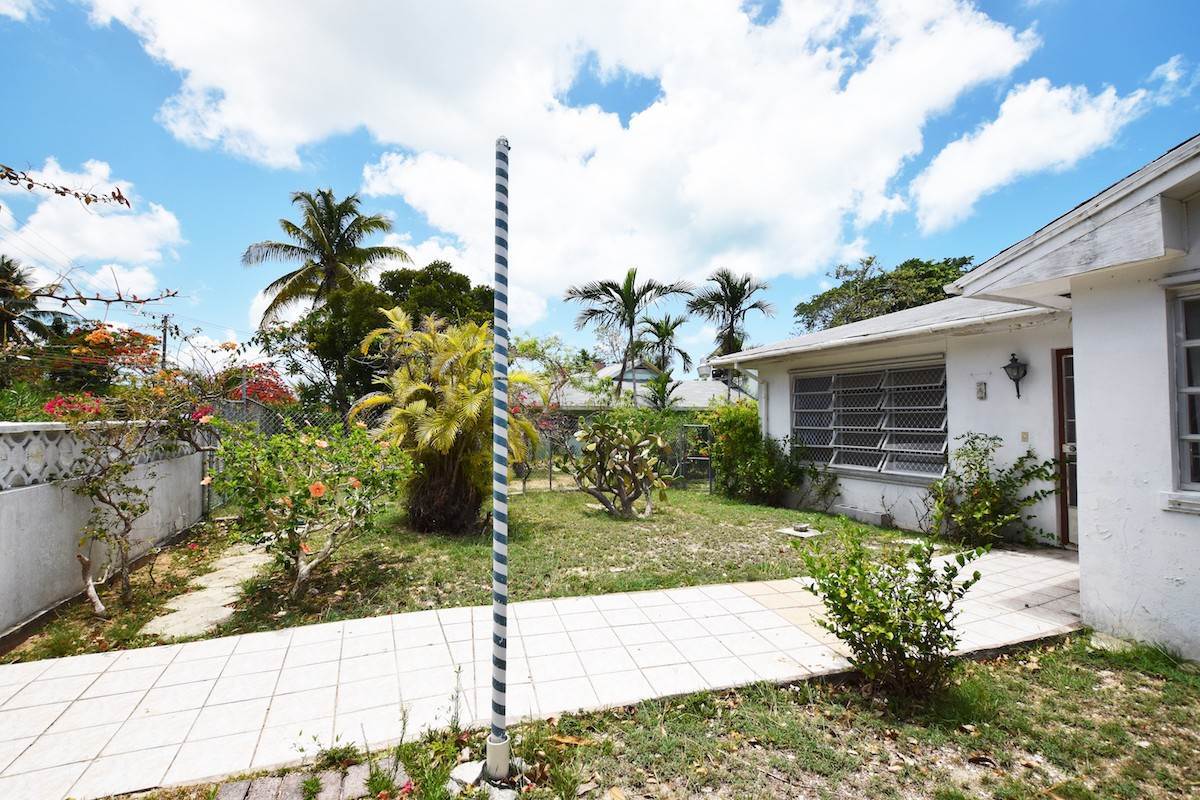 2. Single Family for Sale at 121 Highland Park The Grove, Nassau and Paradise Island Bahamas