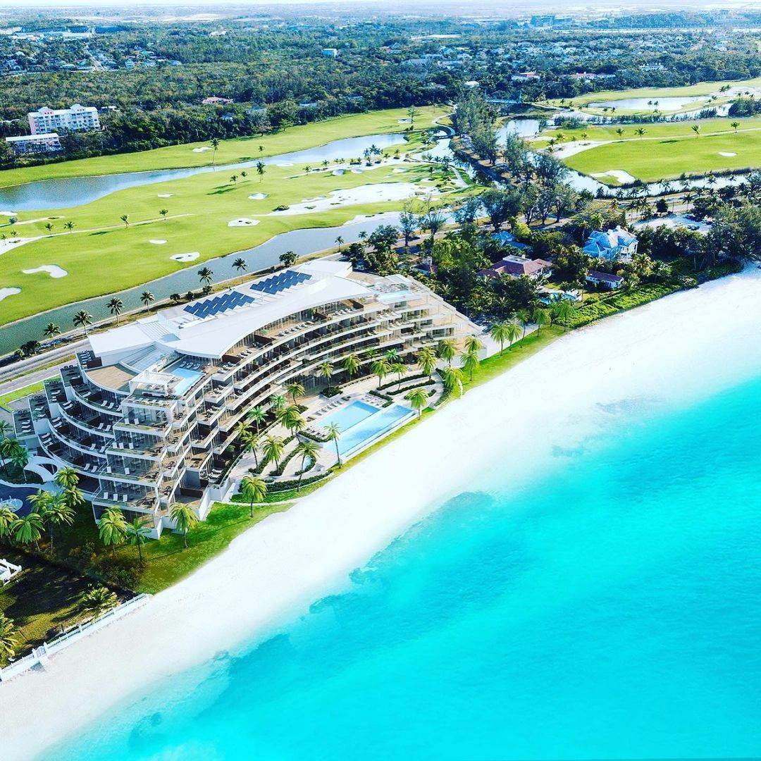 4. High or Mid-Rise Condo for Sale at West Bay Street, Nassau and Paradise Island Bahamas