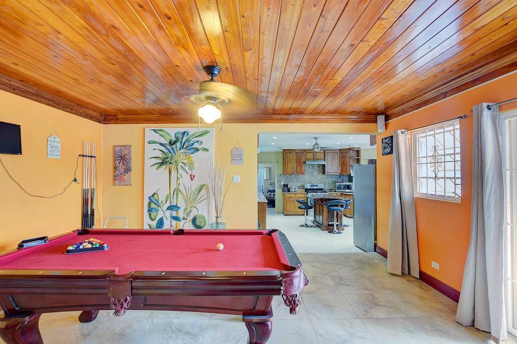 8. Single Family Homes for Sale at Tropical Gardens Lot# 43 Nassau, Nassau And Paradise Island Bahamas