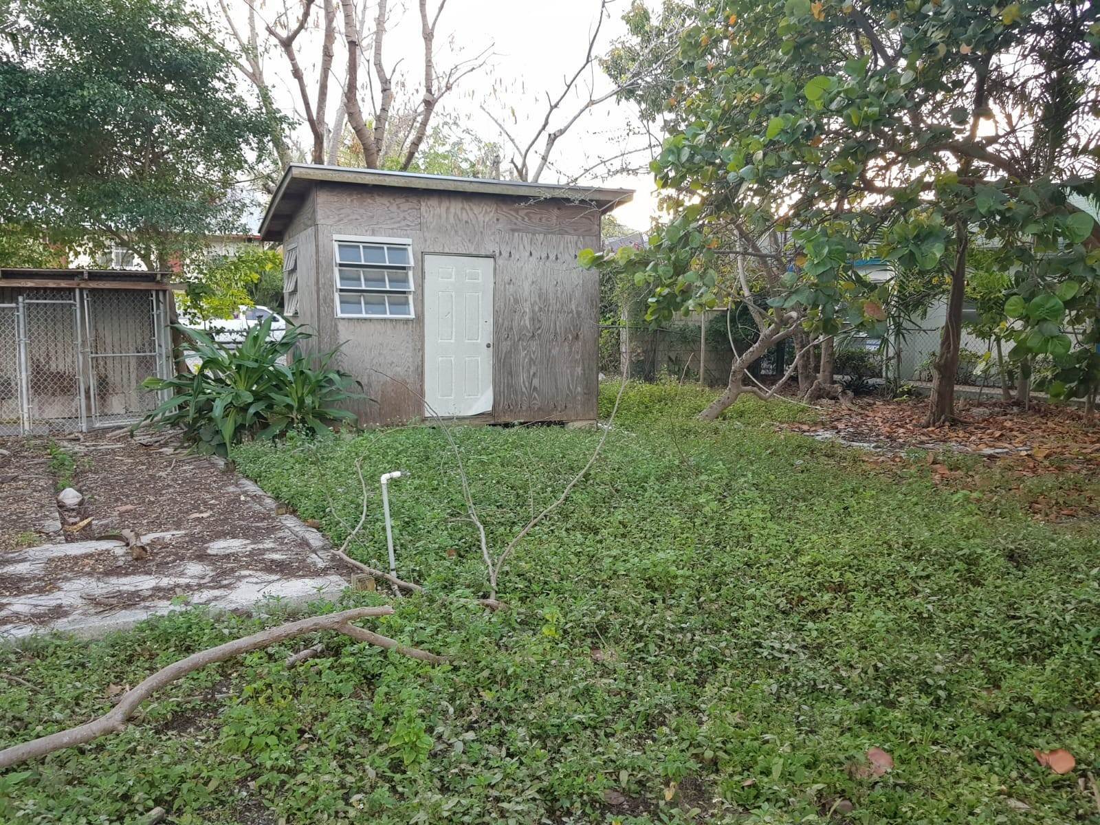 15. Single Family for Sale at Fire Trail Road, Nassau New Providence Bahamas