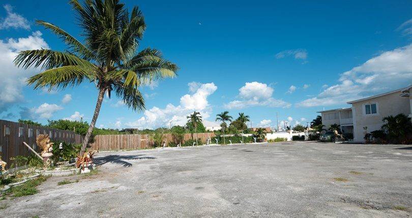 5. Commercial for Sale at Prince Charles, Nassau and Paradise Island Bahamas
