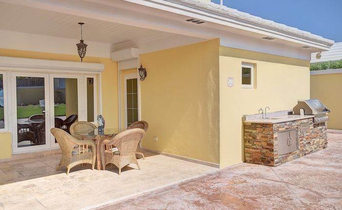 6. Single Family Homes for Rent at West Bay Street, Nassau And Paradise Island Bahamas