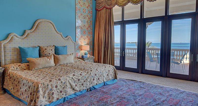 7. Single Family Homes for Sale at Ocean Club Estates, Nassau And Paradise Island Bahamas