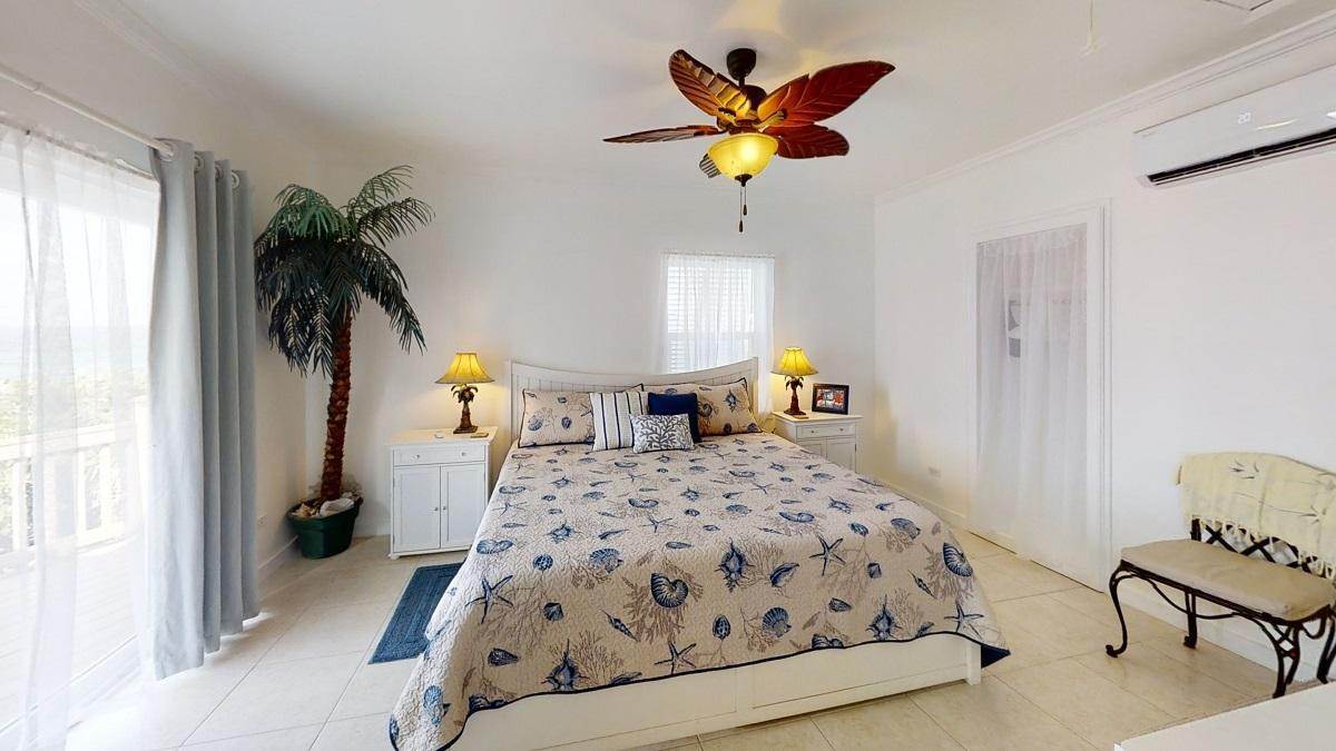 13. Single Family Homes for Sale at 4bd/3ba Beach Front House Lot-9b Miley, Long Island Bahamas
