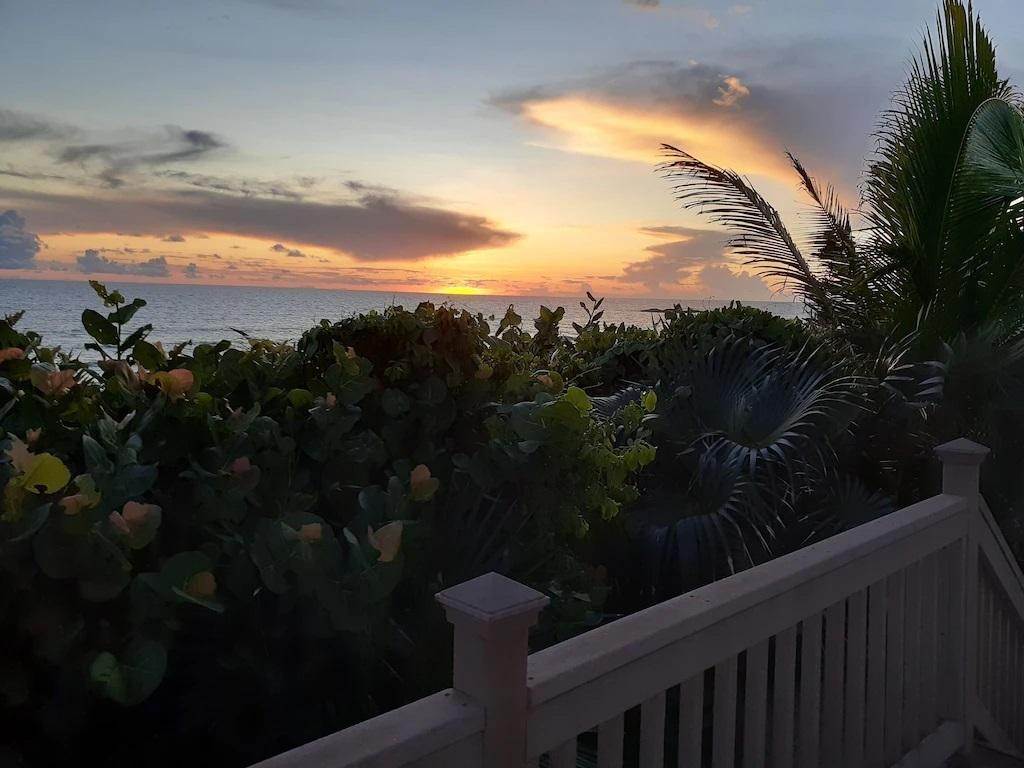 33. Single Family Homes for Sale at 4bd/3ba Beach Front House Lot-9b Miley, Long Island Bahamas