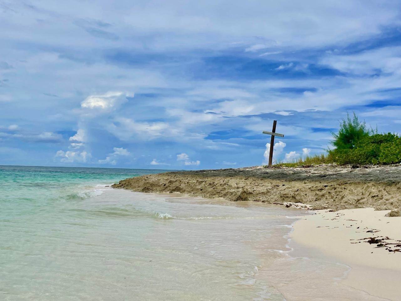 29. Single Family Homes for Sale at North End Lot-0 Green Turtle Cay, Abaco Bahamas