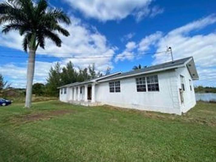 Single Family Homes for Sale at Lake Circle Lot-5 Coral Lakes, Coral Harbour, Nassau and Paradise Island Bahamas