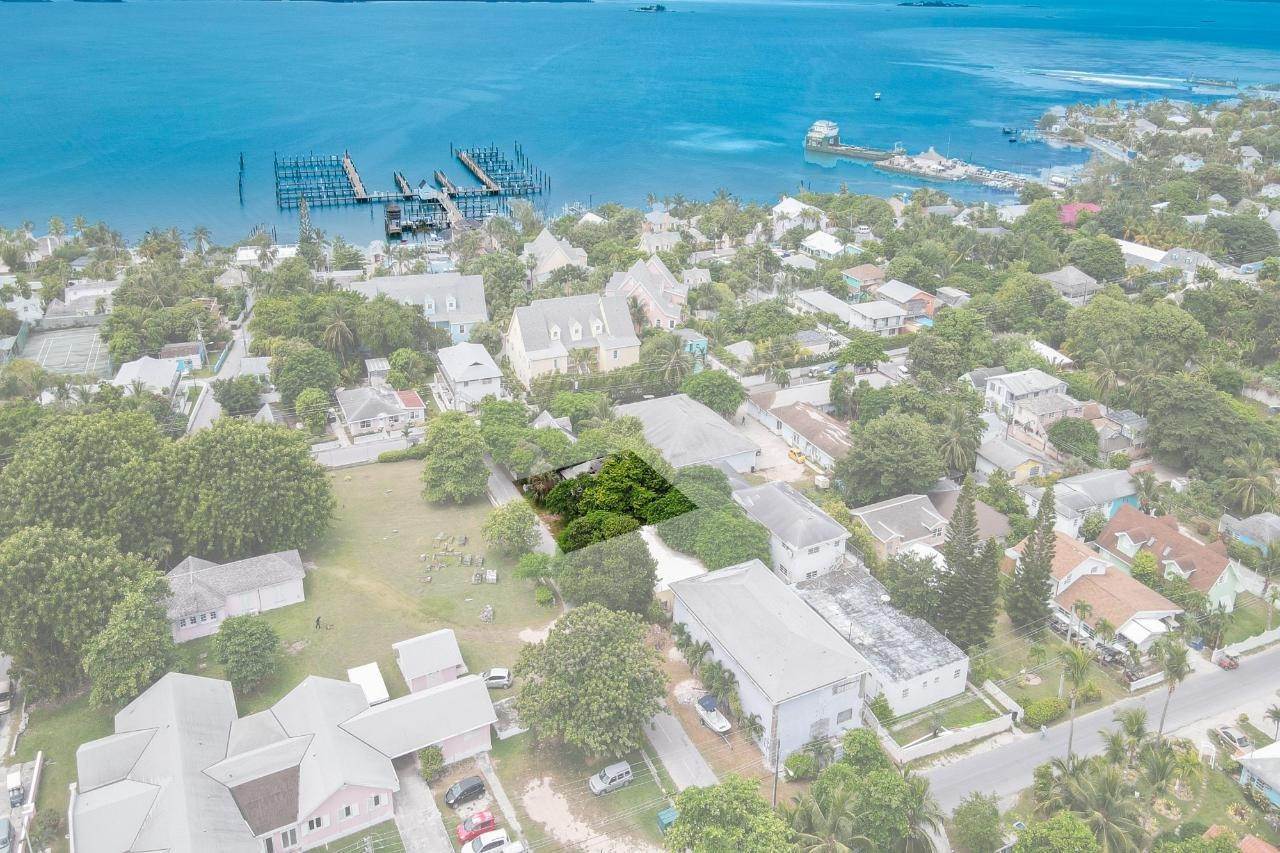 2. Commercial for Sale at Gibson Street Lot-10 Harbour Island, Eleuthera Bahamas