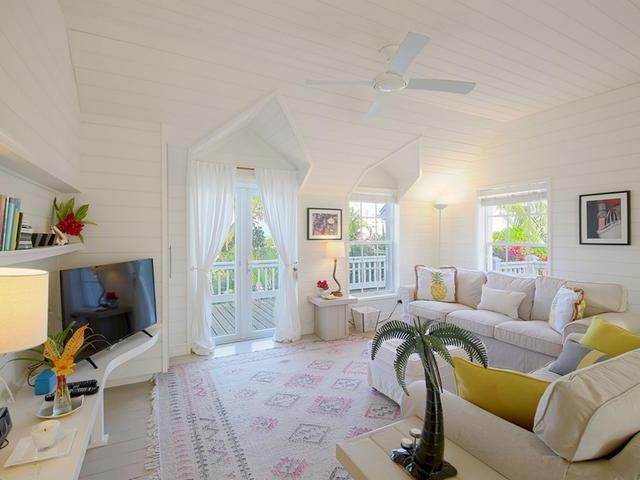34. Single Family Homes for Sale at Buena Vista And Cottage Lot-6 Governors Harbour, Eleuthera Bahamas