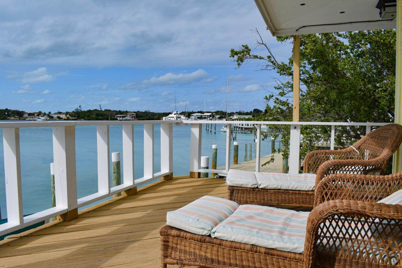 Single Family Homes for Sale at Papaya Villa Lot-0 Green Turtle Cay, Abaco Bahamas