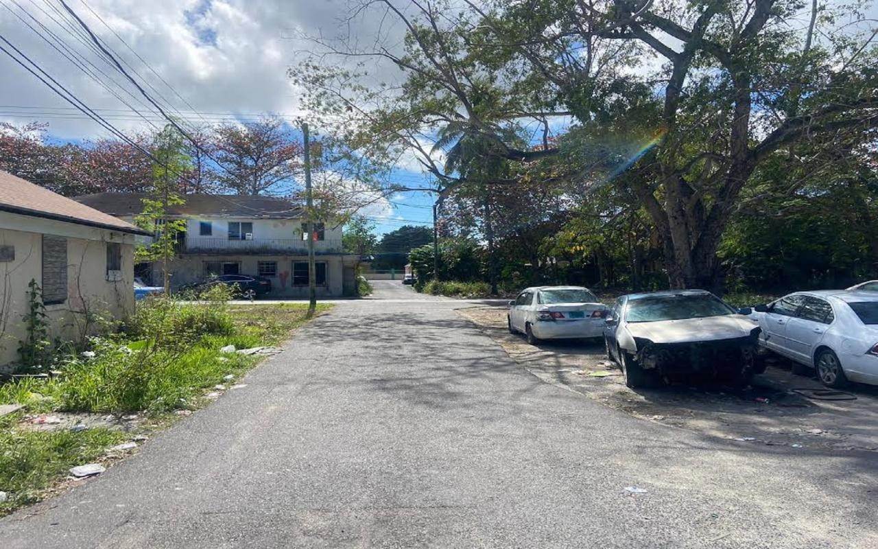 14. Land for Sale at Palmdale, Nassau and Paradise Island Bahamas
