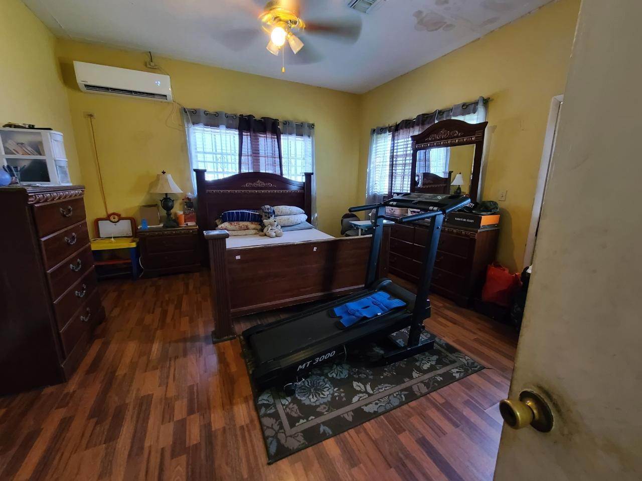 12. Single Family Homes for Sale at 67 Pinewood Drive Lot-1575 Pinewood Gardens, Nassau and Paradise Island Bahamas